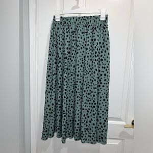 Spotted sage green skirt